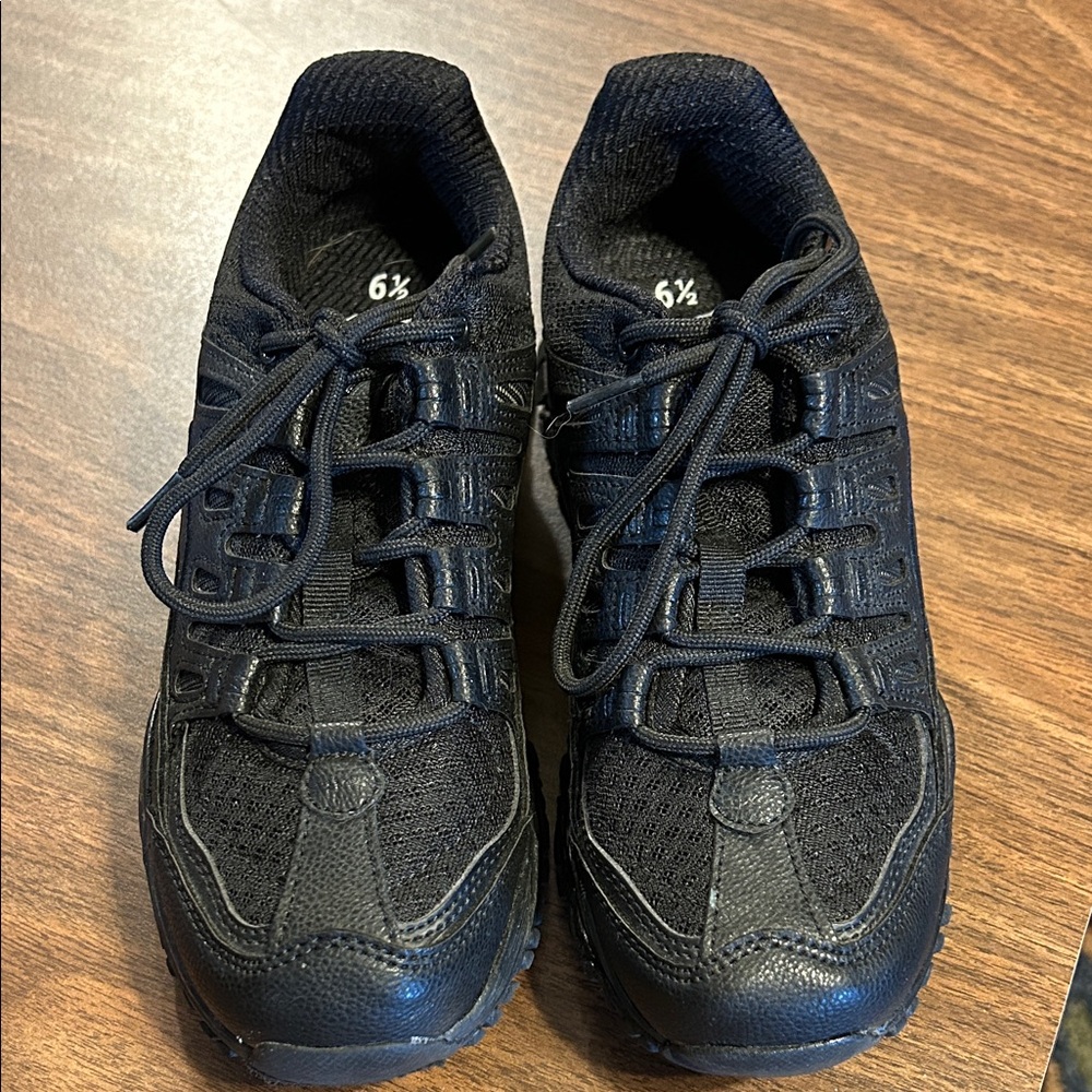 NWOT Avia Women’s Black Athletic Shoes